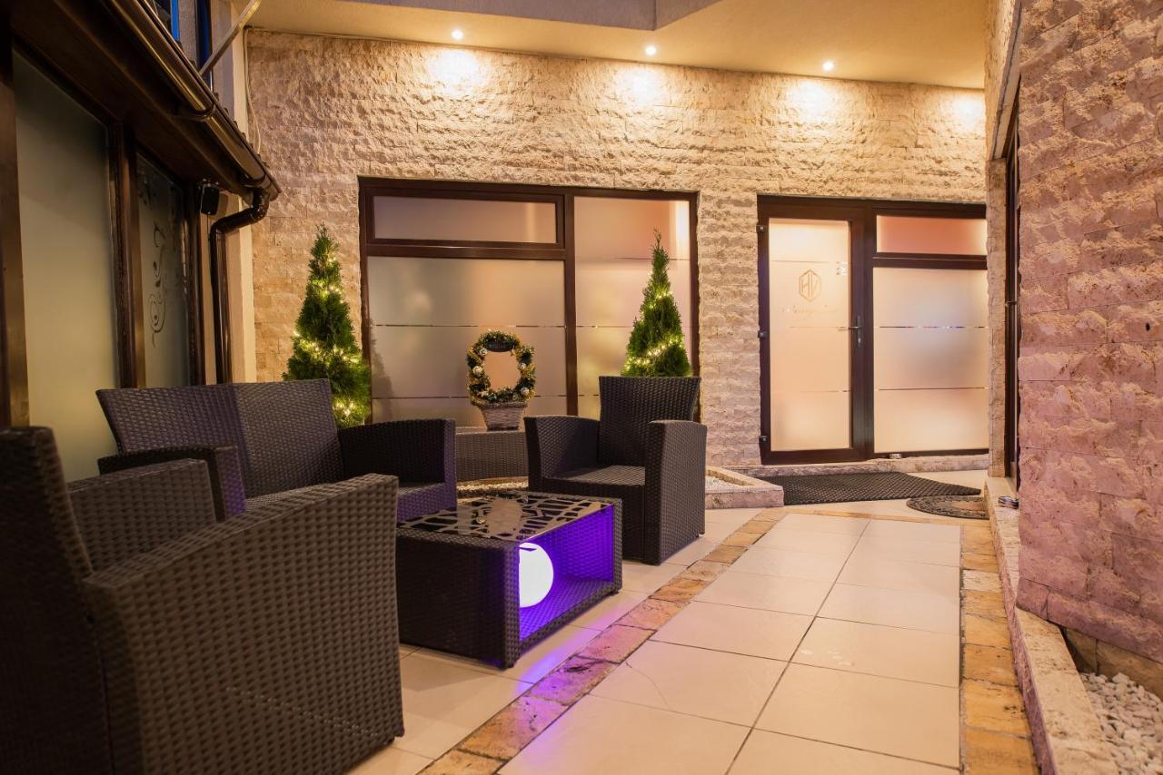 H & V Residence - Diamond Bungalow Apartment 阿拉德 外观 照片