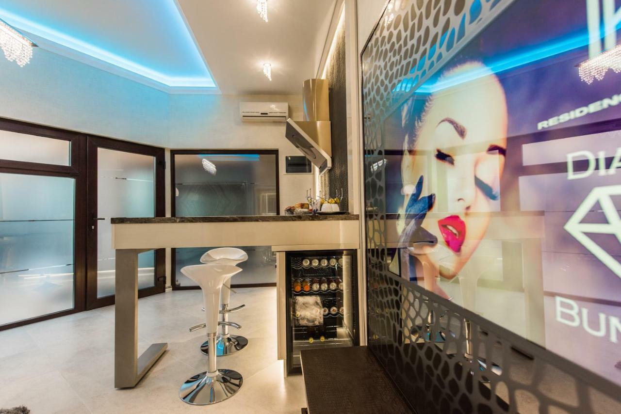H & V Residence - Diamond Bungalow Apartment 阿拉德 外观 照片