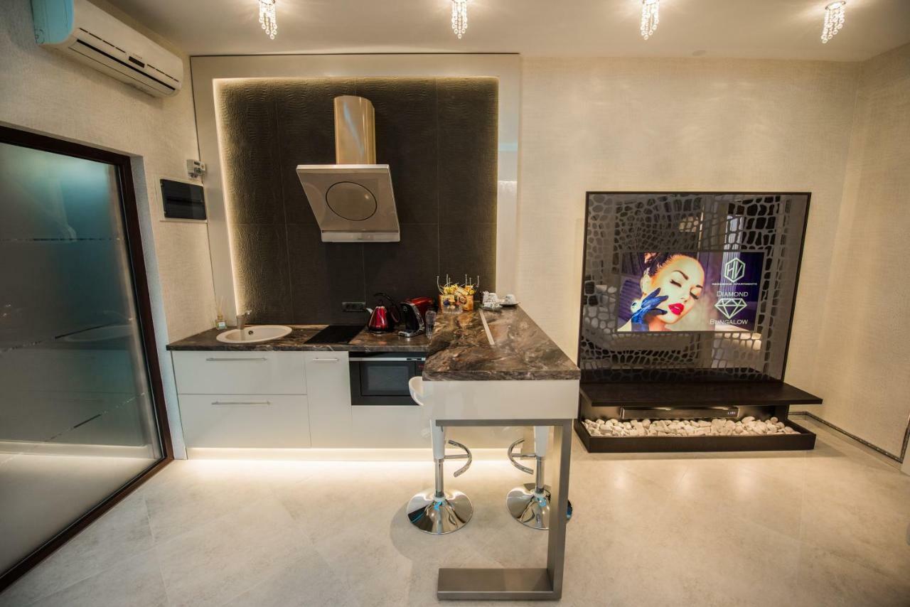 H & V Residence - Diamond Bungalow Apartment 阿拉德 外观 照片