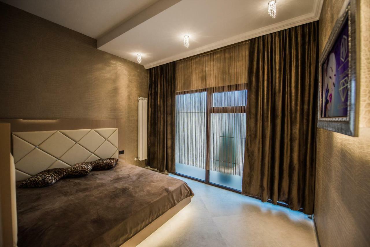 H & V Residence - Diamond Bungalow Apartment 阿拉德 外观 照片